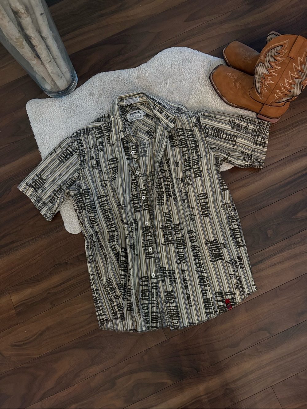 🤎Y2K MANFREID ABSTRACT TYPOGRAPHY STRIPED BUTTON-UP SHIRT – SIZE M